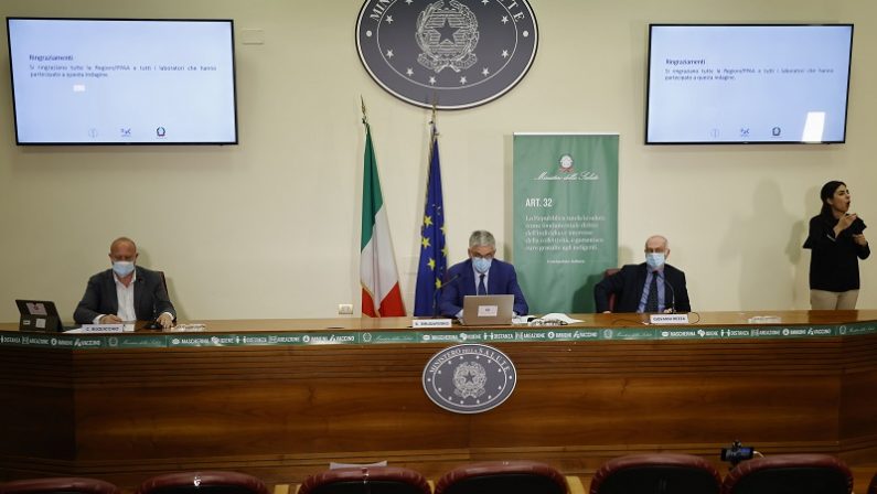 Brusaferro “Scenario positivo, ora importante vaccinare giovani”
