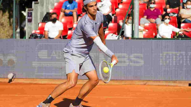 Impresa Musetti al Roland Garros, avanti Sinner, fuori Sonego