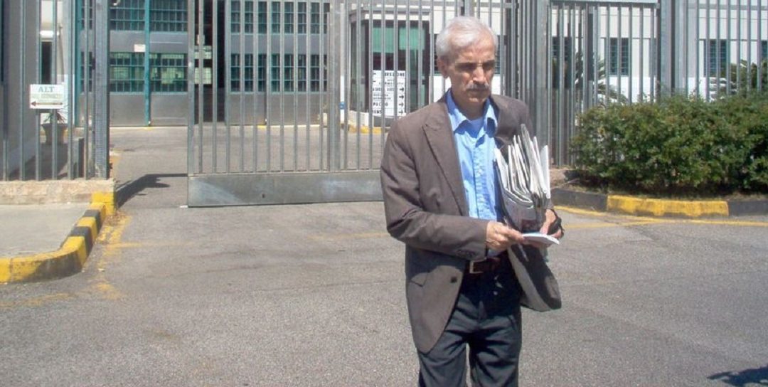 Franco Corbelli all'ingresso di un carcere