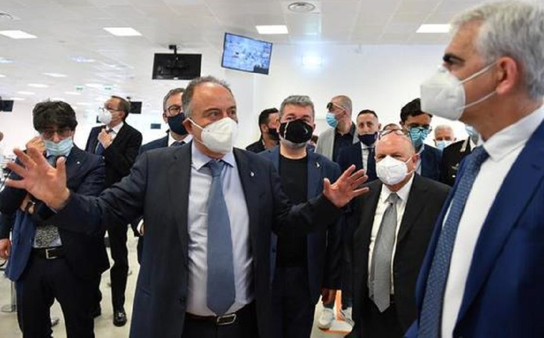 Il procuratore capo di Catanzaro Nicola Gratteri nell'aula bunker di Lamezia
