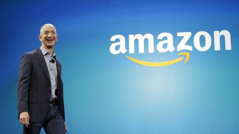 Jeff Bezos compra MGM, pure il cinema è di Amazon