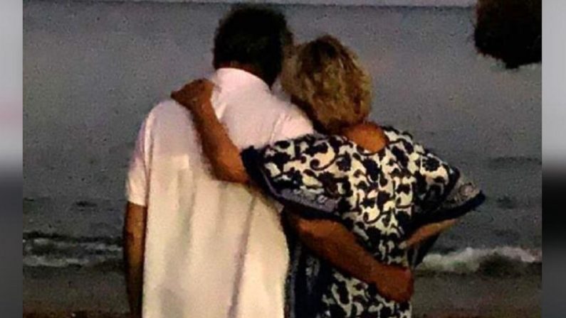 Morta la moglie di Nando Dalla Chiesa: il ricordo di Rita e la foto sulla spiaggia di Sellia Marina