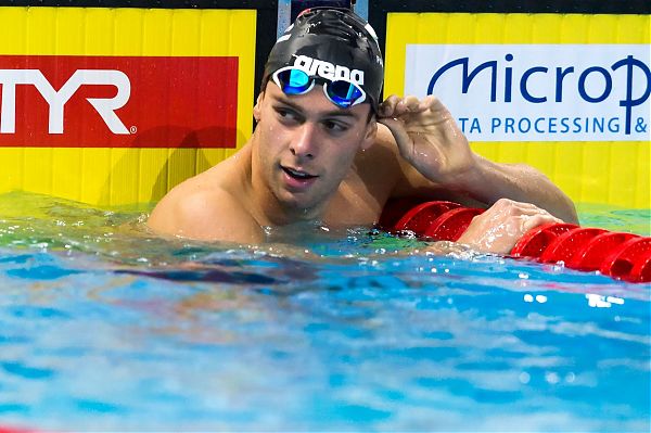 Argento Paltrinieri e bronzo Detti agli Europei, Pilato record