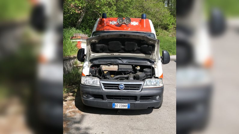 Caos 118 nel Catanzarese, ambulanza in panne durante un soccorso in codice rosso