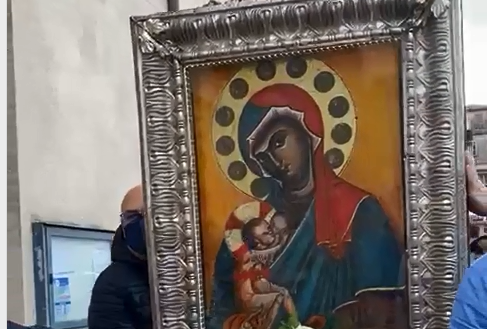 L'icona della Madonna del Pilerio in pellegrinaggio nel Cosentino