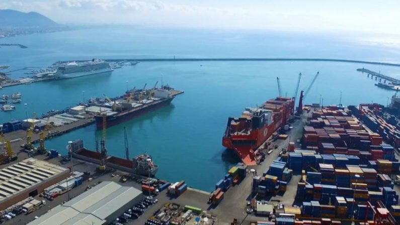 Porto di Salerno, sequestrati 65 kg di cocaina pura