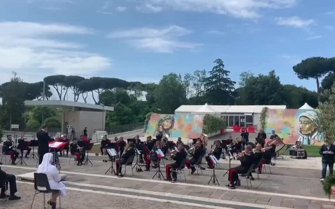 Al Policlinico Gemelli concerto banda musicale Arma carabinieri