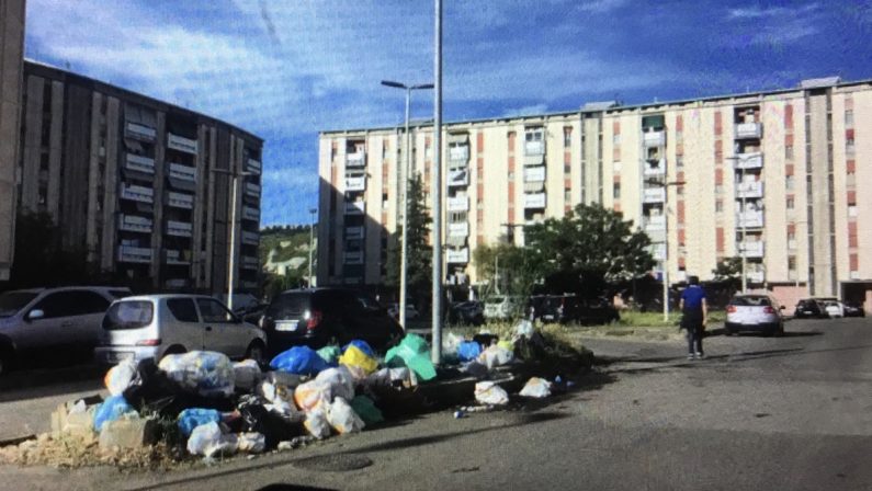 Emergenza rifiuti nel Cosentino, giovedì vertice in Regione