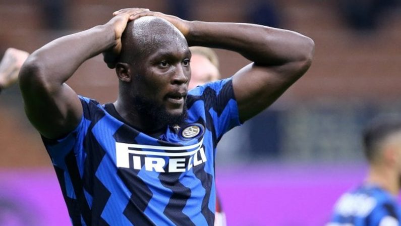 Festa di compleanno in hotel a Milano per Lukaku: multati in 23