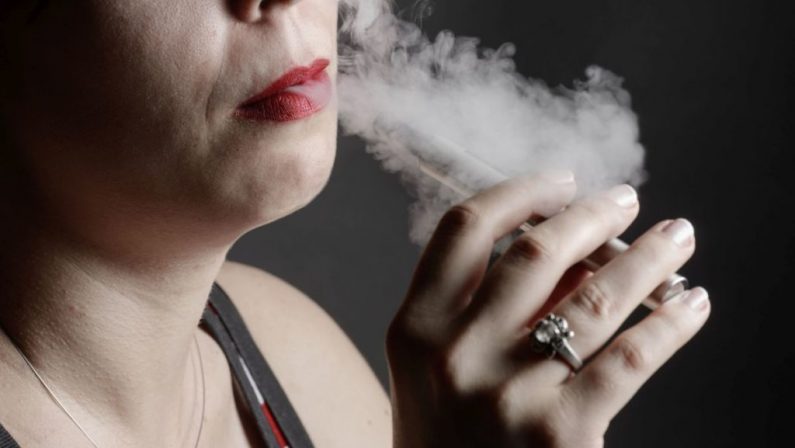 “Una minaccia per la salute pubblica” vietare le sigarette elettroniche