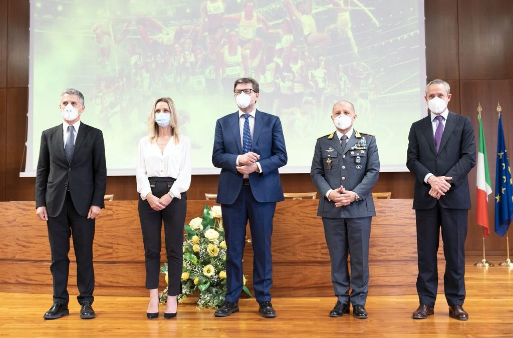 Presentato francobollo celebrativo 100 anni Atletica Fiamme Gialle