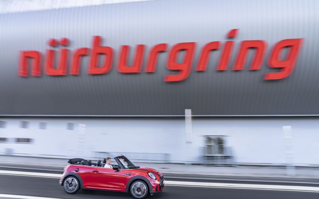 A bordo di Mini John Cooper Works Cabrio per 24 ore al Nùrburgring
