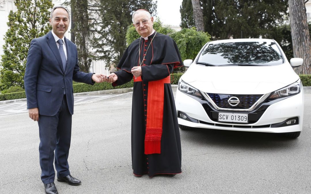 Nissan Leaf 100% elettrica entra nella flotta del Vaticano