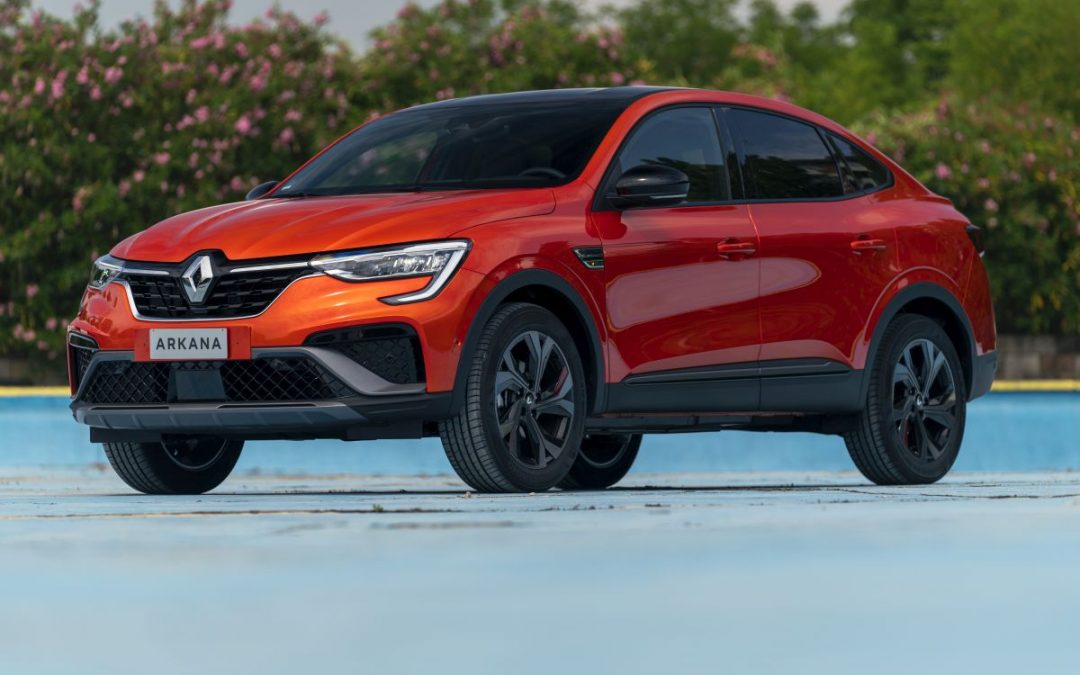 Renault Arkana, il SUV-coupè Full Hybrid E-Tech