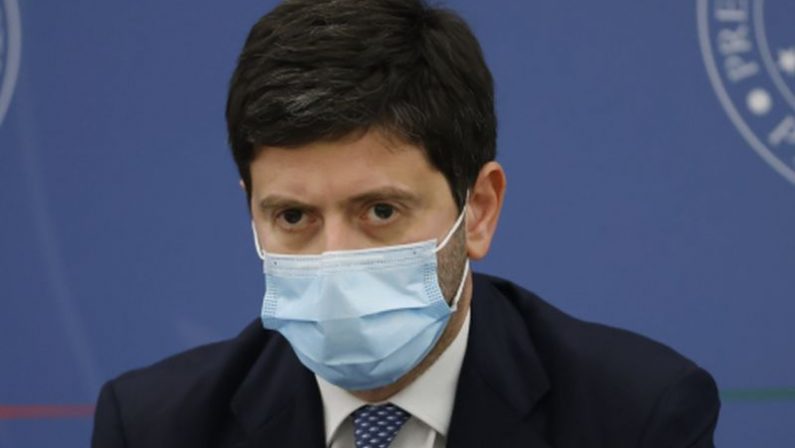 Speranza “Quarantena di 5 giorni con tampone per arrivi da GB”