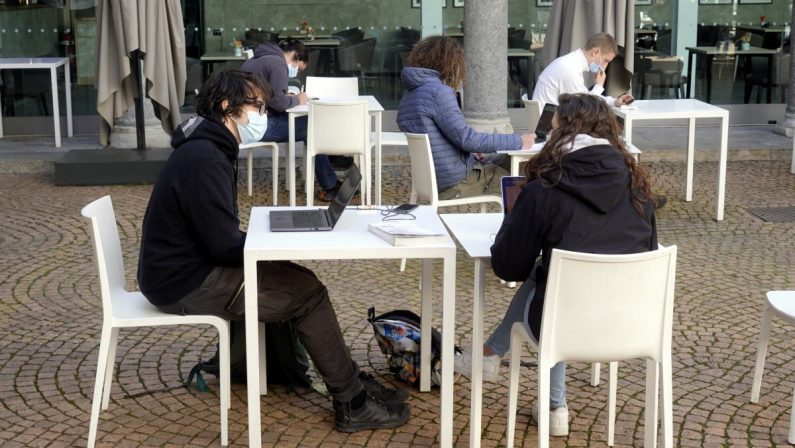 Da Fondazione Cariplo e Intesa Sanpaolo pc e tablet per la DAD