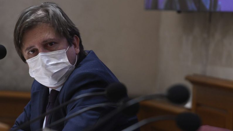 Sileri “Puntare sulla ricerca clinica di genere”