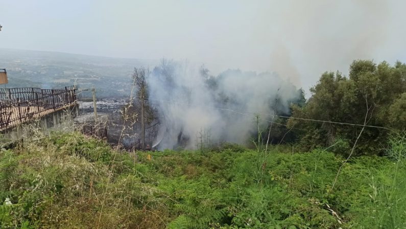 Alte temperature e Calabria in fiamme: nel Reggino salvato un uomo rimasto ustionato