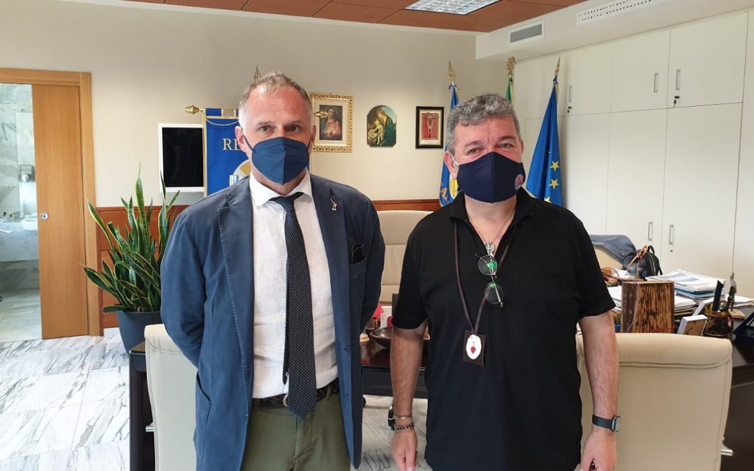 Massimo Garavaglia e Nino Spirlì negli uffici della regione