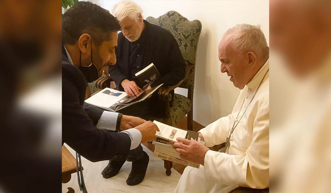 Quei libri calabresi donati a Papa Francesco