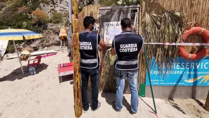 Sequestrata una struttura in legno abusiva sulla costa di Ricadi