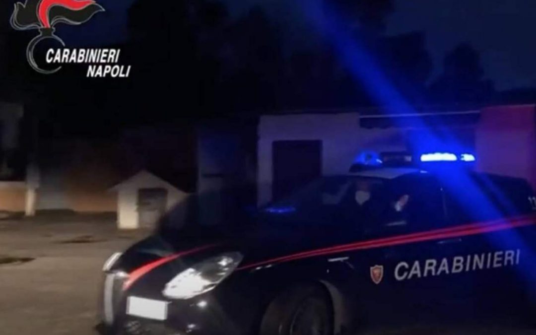 Controlli  dei carabinieri nel Napoletano