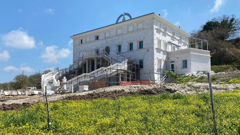 Nel Vibonese la Cittadella chiesta da Padre Pio alla sua devota: accoglierà i bambini in terapia oncologica