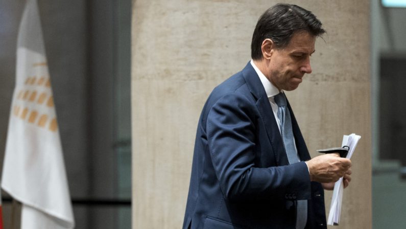 Giuseppe Conte leader “abusivo”. Il tribunale di Napoli decapita il vertice pentastellato