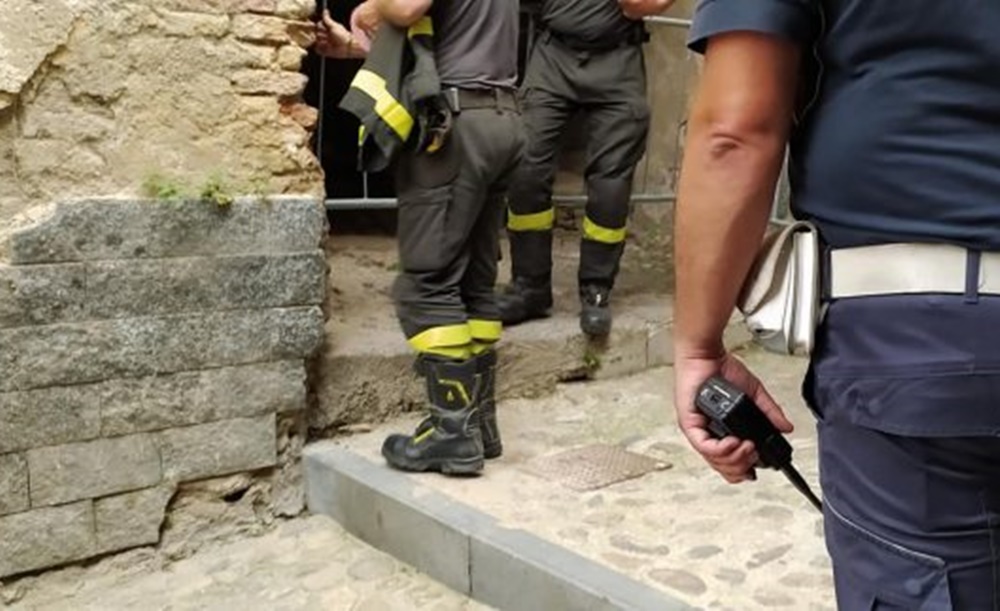Un altro crollo nel centro storico di Cosenza