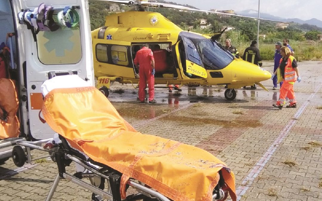 L’elisoccorso e un’ambulanza nell’area mercatale di contrada Deuda