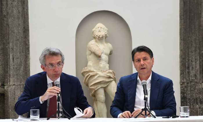 La conferenza stampa di Giuseppe Conte con il candidato a sindaco Gaetano Manfredi