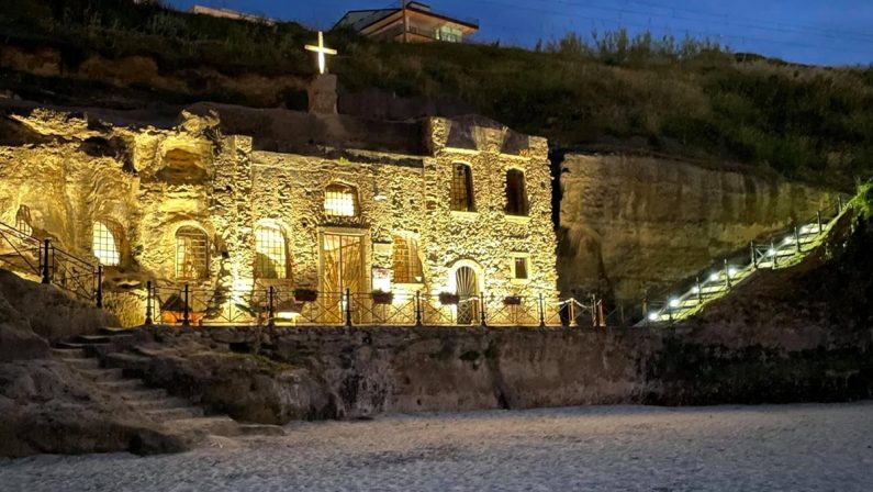 Pizzo, tutta la magia di Piedigrotta finalmente illuminata