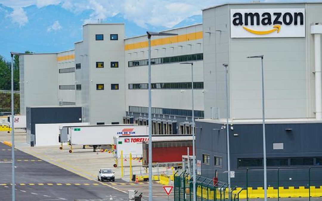 Un centro logistico di Amazon