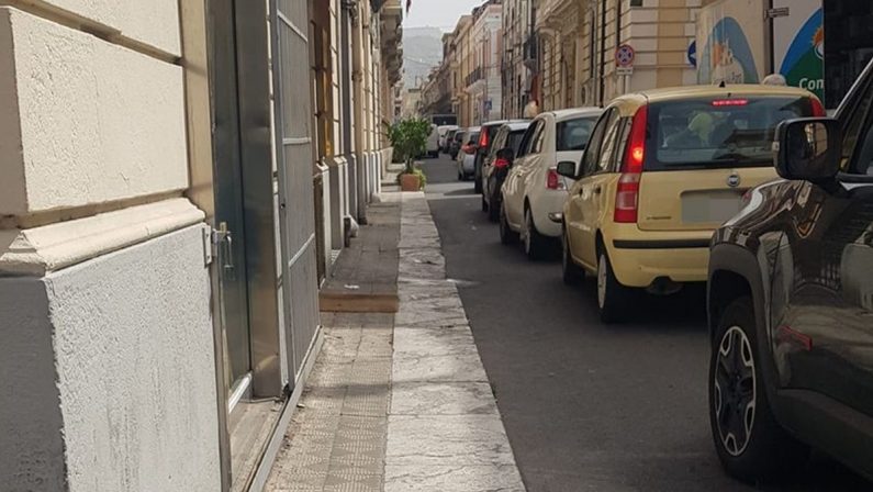 Reggio Calabria, battesimo da incubo per la zona pedonale di corso Matteotti