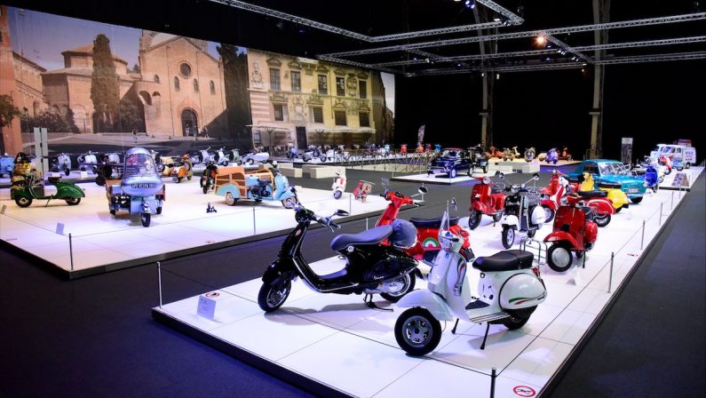 Museo Autoworld di Bruxelles celebra i 75 anni di Vespa