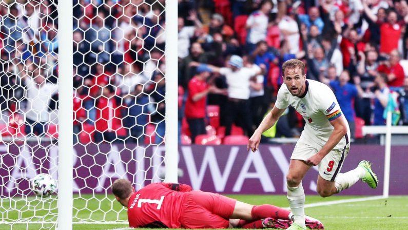 Kane “L’Italia è forte ma possiamo scrivere la storia”