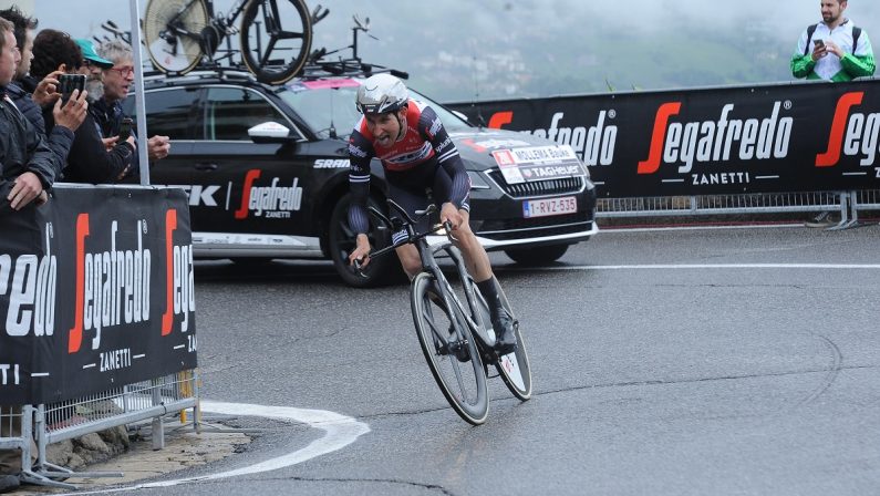 Mollema vince per distacco al Tour, Pogacar resta leader