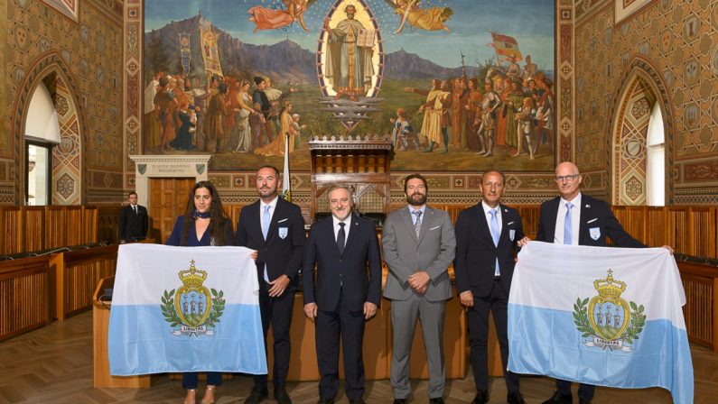Consegnate le bandiere, parte l’avventura olimpica di San Marino