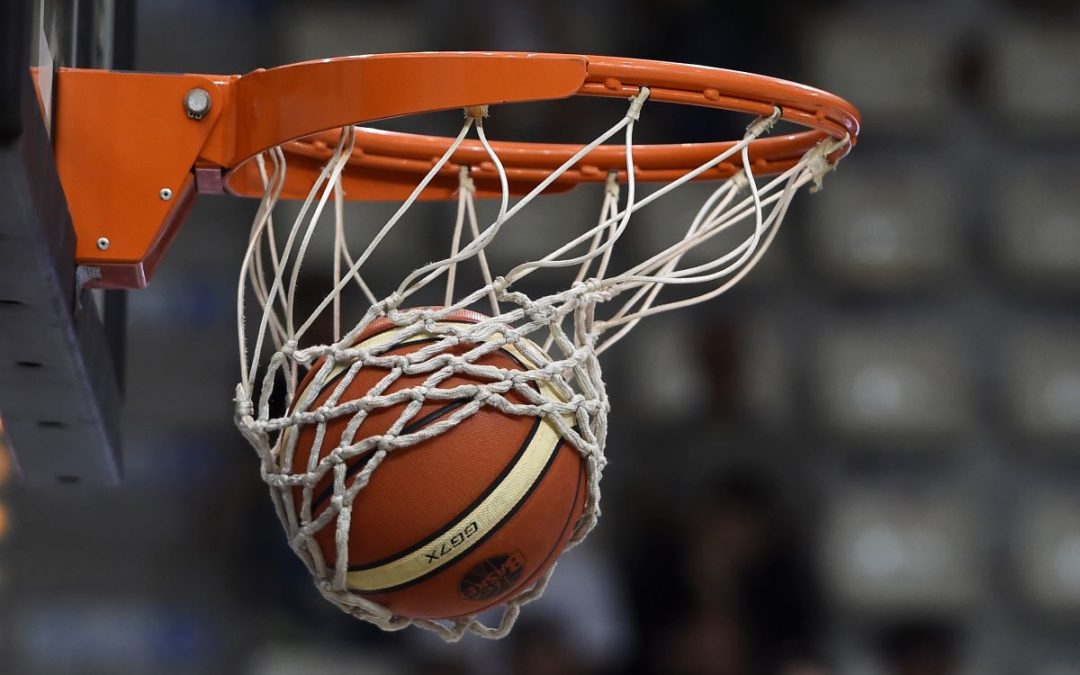Middleton trascina i Bucks, Finals Nba contro i Suns sul 2-2