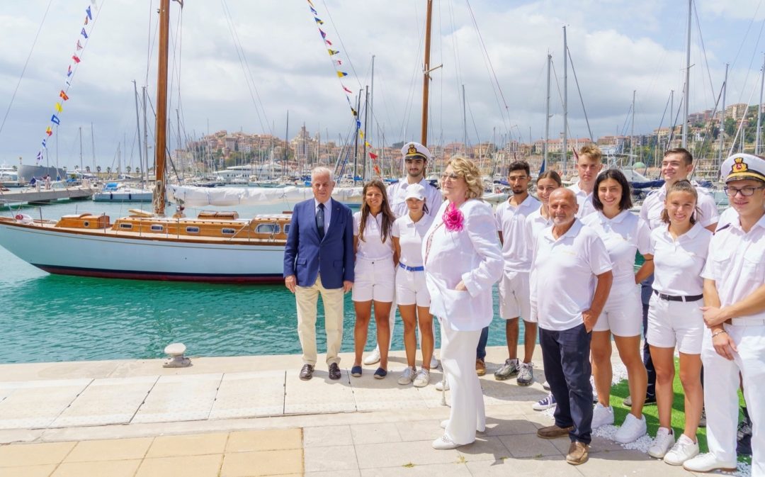 Diana Bracco dona la barca storica “Beatrice” al Comune di Imperia