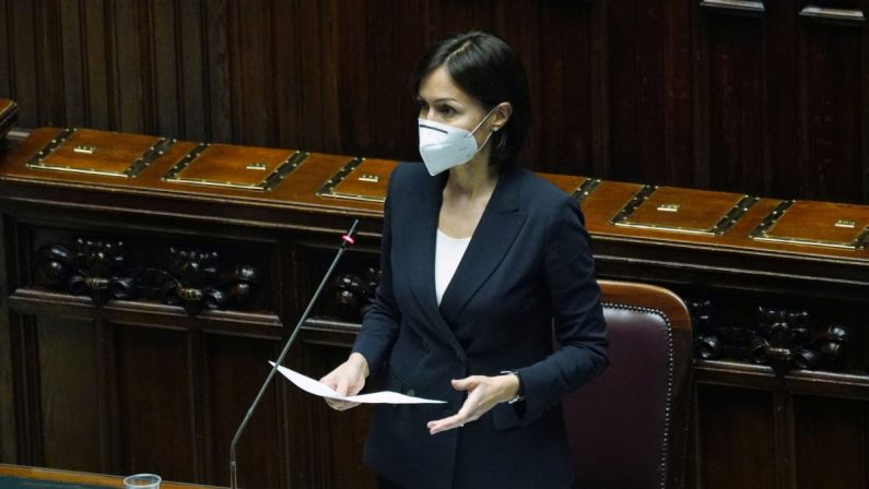 Carfagna “Sì al Green Pass ma non per bar e ristoranti”