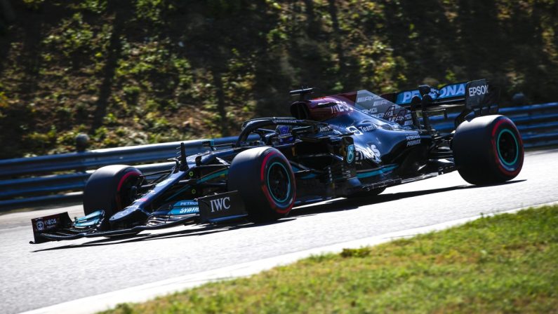 Pole Hamilton in Ungheria davanti a Bottas, Leclerc è 7^