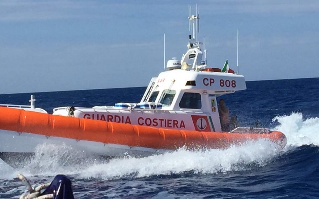 Ragazzo ferito e bloccato sugli scogli di Tropea salvato dalla Guardia costiera