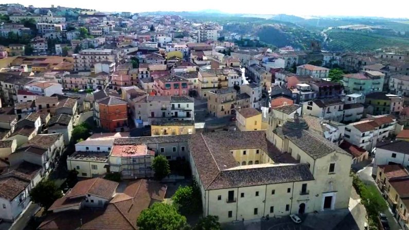 Allarme Covid nel Cosentino, l'Asp chiede la zona rossa per Terranova da Sibari