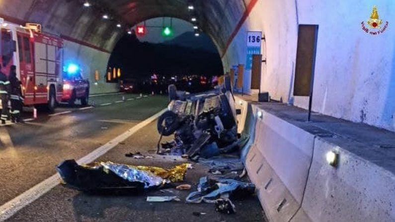 Strage sull'autostrada: due morti nel Potentino, illesi due bambini