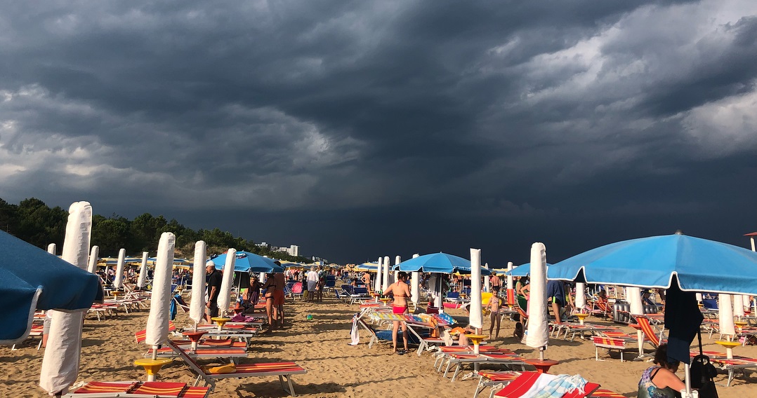 Maltempo nell’estate italiana: temporali e brusco calo delle temperature nel fine settimana