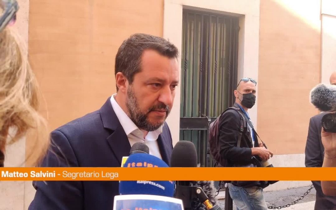 Salvini: “Per alcuni scienziati più varianti con i vaccini”