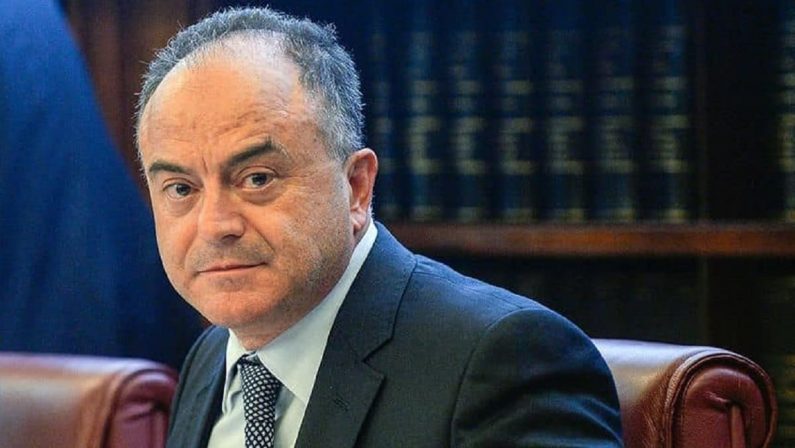 Gratteri come Falcone. Il più apprezzato non passa come procuratore nazionale antimafia