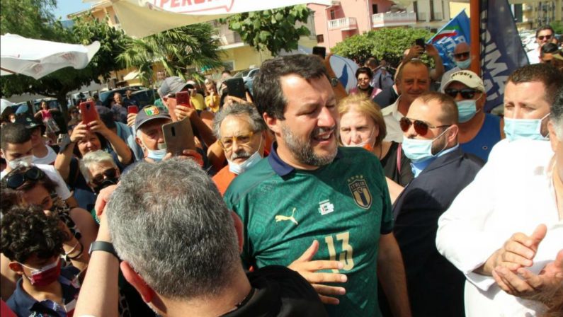 FOTOGALLERY - Gazebo per Salvini a Lamezia Terme 