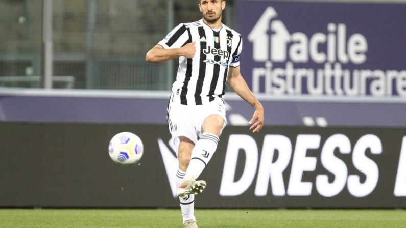 Ufficiale, Chiellini rinnova con la Juve fino al 2023